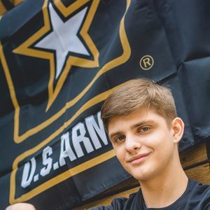 Meet your Posher, Elena